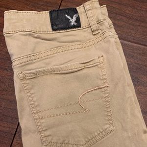 American Eagle Khaki Jegging pants